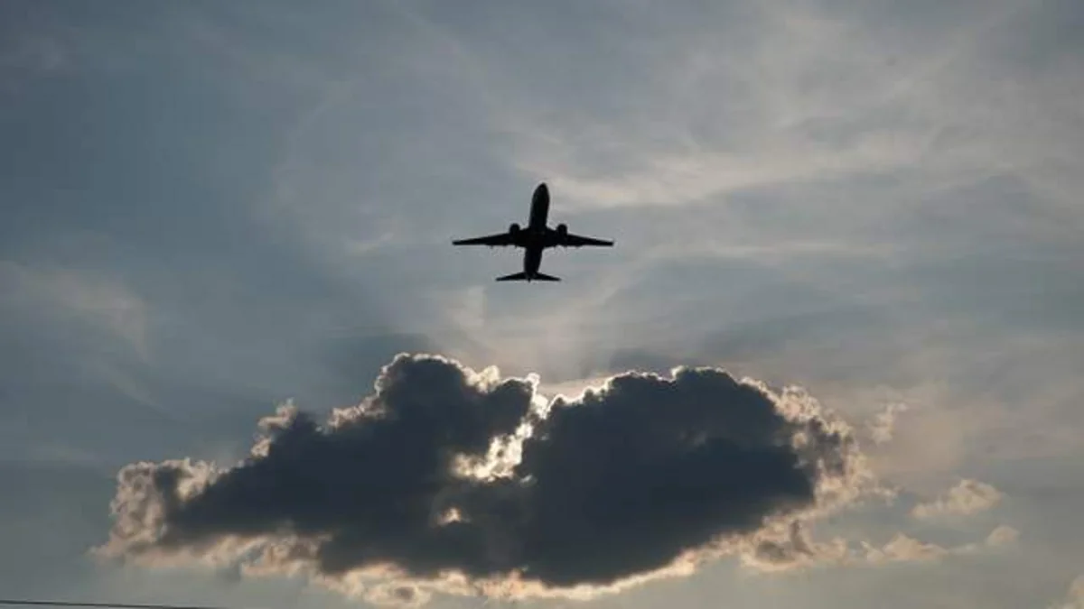 Qətər, Küveyt və Bəhreyinin hava məkanları daha 12 saat bağlı qalacaq