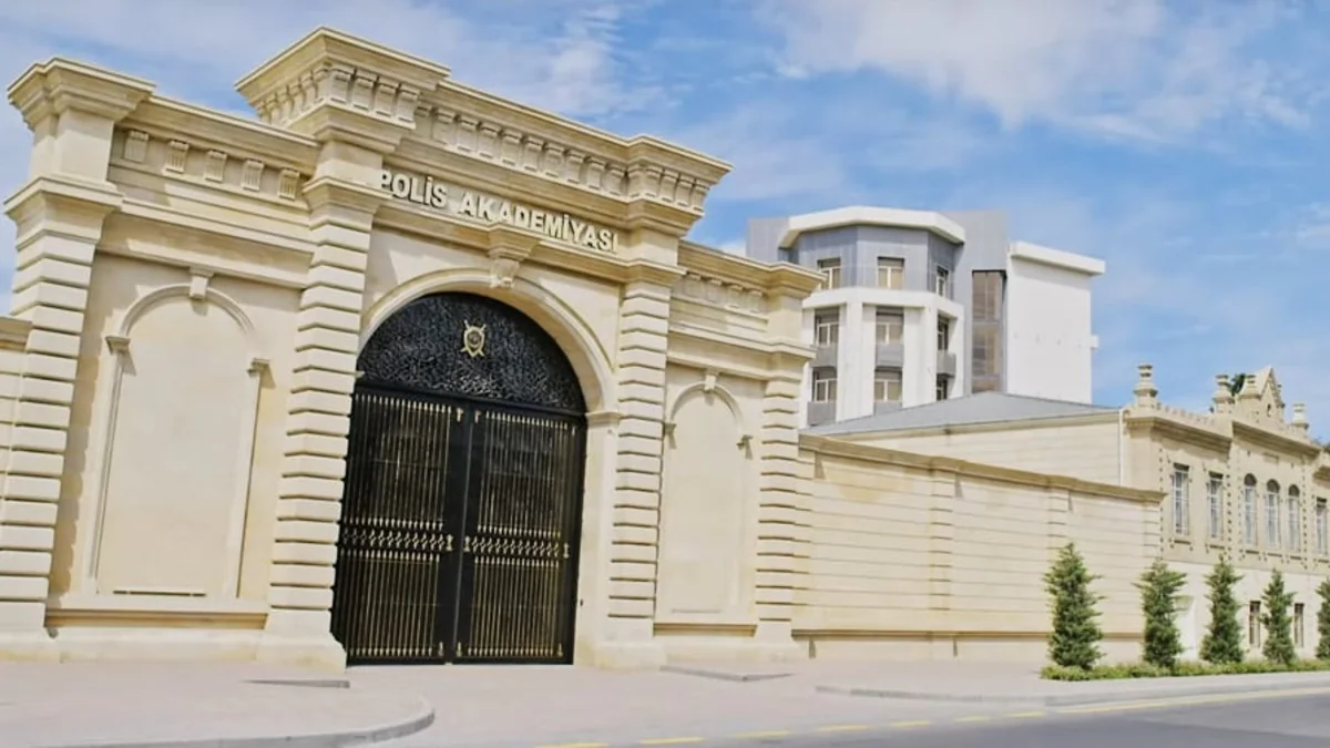 Polis Akademiyasında qızların təhsili bərpa olundu