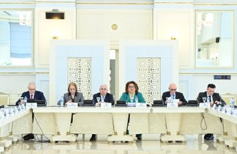 Milli Məclisdə gender bərabərliyinə həsr olunmuş ictimai dinləmə keçirilib - FOTO