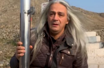 “İranda yaşayanda məktəbdən qovuldum, mahnılarım zirzəmilərdə çıxdı, təqiblərə məruz qaldım” - Araz Elsəs - ÖZƏL+FOTO