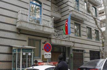 Азербайджан отзывает своих дипломатов из Ирана