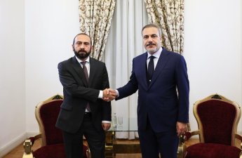 Ararat Mirzoyan Hakan Fidanla telefon danışığı aparıb