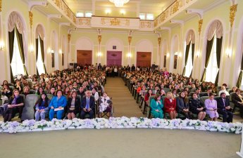 UNEC-də qadınların dayanıqlı inkişafda roluna həsr olunmuş I Beynəlxalq simpozium keçirilib