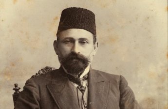 “Mənim heç kimim qalmadı...” - Qacar şahı Əli bəy Hüseynzadəni hansı əsərinə görə ordenlə təltif etmişdi?