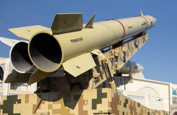 İran ordusu Küveytdəki ABŞ bazasına raketlər atıb