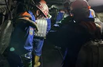 При выбросе газа на шахте в Кыргызстане погибли два человека