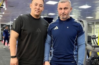 Qazaxıstanın AKAS klubunun baş məşqçisi Qurbanovun yanında təcrübə keçir - FOTO