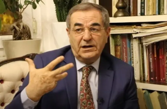 “Pezeşkian bir bəyanat verir, “Xatəmül-Ənbiya” onu təkzib edir, Laricani tamamilə fərqli danışır...”