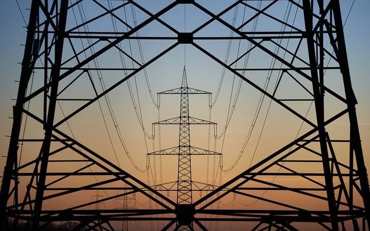 В ряде сёл Ходжалинского района реконструируют электрические сети