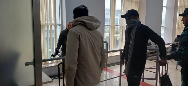 В Азербайджан из Ирана эвакуированы 30 граждан Индонезии и КНР-ФОТО