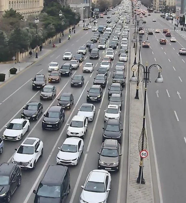 Paytaxtın bu küçələrində sıxlıq var - SİYAHI