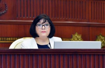 Spiker baş nazirin hesabatından danışdı