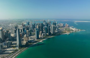 Катар прекращает бесплатное проживание туристов в отелях