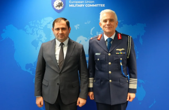 Ermənistan və Aİ müdafiə sahəsində əməkdaşlığı müzakirə ediblər