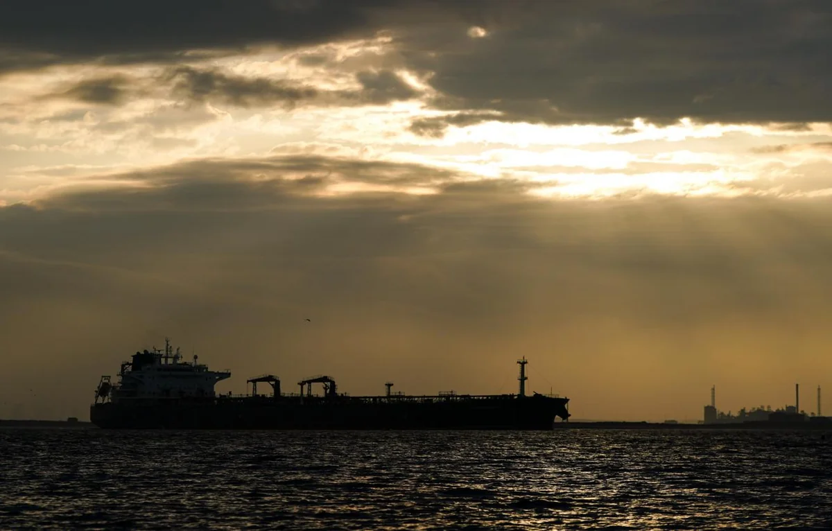 Qara dənizdə Yunanıstana məxsus tankerə hücum edilib