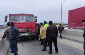 Xaçmaz-Quba yolunda qəza tıxac yaratdı - FOTOLAR
