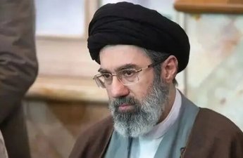 СМИ: Али Хаменеи опасался прихода к власти своего сына