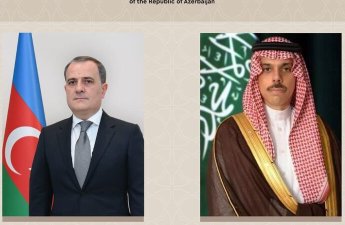 Ceyhun Bayramov səudiyyəli həmkarı ilə danışdı