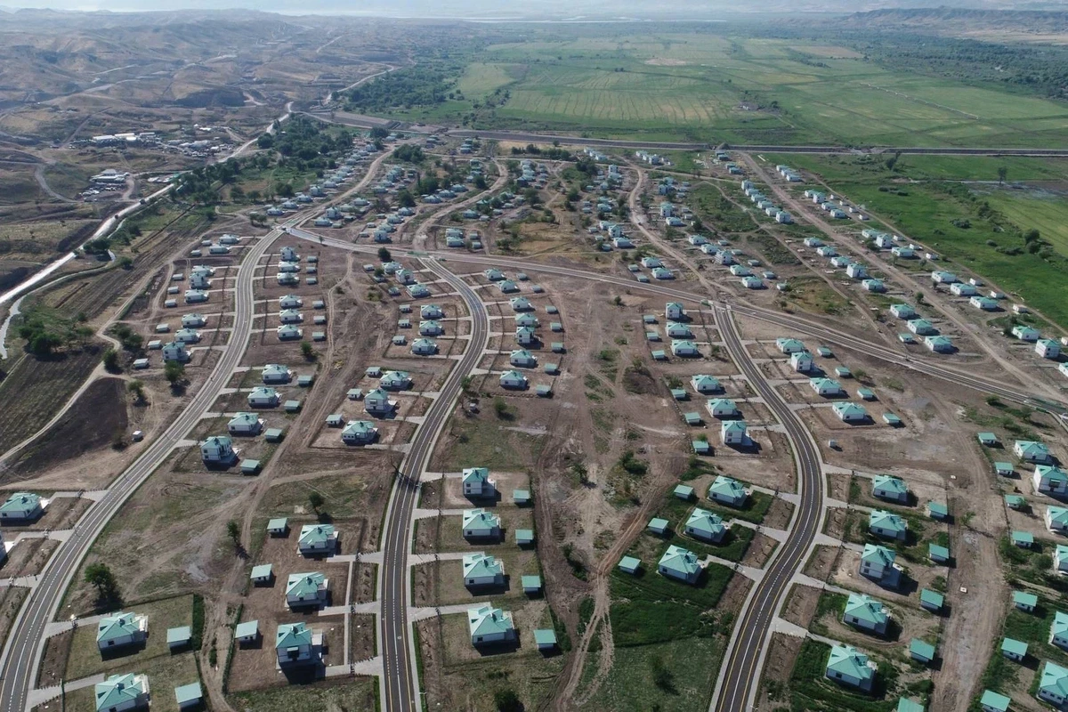 В Карабахе и Восточном Зангезуре восстановлены десятки населенных пунктов