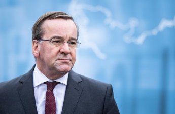 Almaniyanın müdafiə naziri ABŞ-nin İrana qarşı hərbi dəstək çağırışını rədd edib