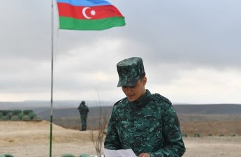 Məktəblilərin yazdığı məktublar sərhədçilərə təqdim olundu