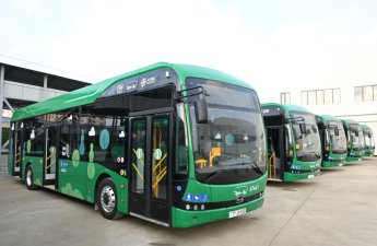 В Баку обновляют автобусы еще на одном маршруте