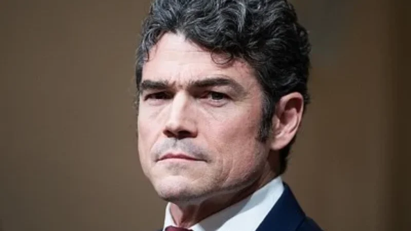 Tramp İran müharibəsinə görə istefa verən məmur haqda danışdı