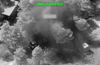 ABŞ İranın Hörmüz boğazı yaxınlığındakı raket bazalarına 2,3 tonluq bombalar atdı...-