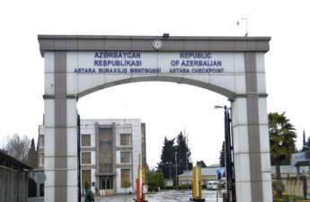 Баку направил в Иран еще 82 тонны гуманитарной помощи