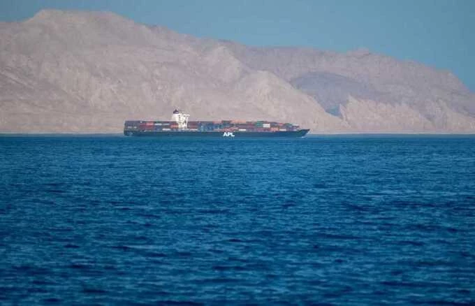 Со 135 в день до 90 за полмесяца: как Иран установил контроль над главной нефтяной артерией мира-ОБНОВЛЯЕТСЯ-ФОТО