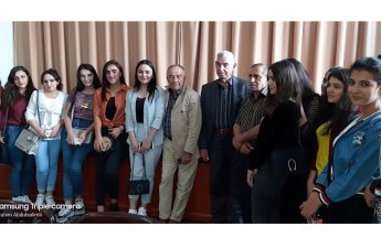 Seyran Səxavət dünyası