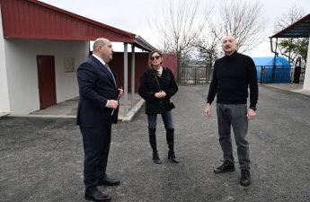 Prezident Xocavəndin Xanoba kəndində fərdi evlərin və infrastrukturun bərpa işləri ilə tanış olub - FOTO - YENİLƏNİB