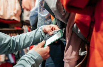 İkinci əl pencəyin cibindən 22 illik arxiv çıxdı