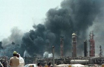 В Кувейте загорелся порт в результате удара БПЛА