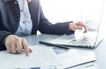 Dövlət sektorunda əmək haqlarının tənzimlənməsi ilə bağlı fərmanlar imzalanıb