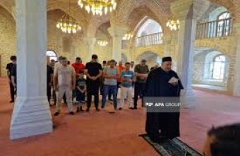 В Шуше совершен праздничный намаз