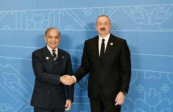 Ильхам Алиев и Шахбаз Шариф поздравили друг друга