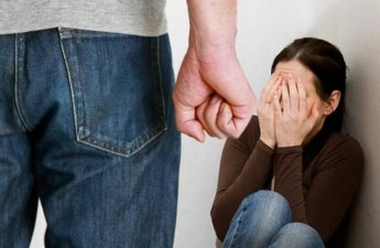 Sumqayıtda kişi qeyri-rəsmi münasibətdə olduğu qadını döydü – TƏFƏRRÜAT