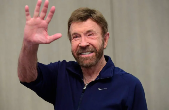 Çak Norris vəfat edib