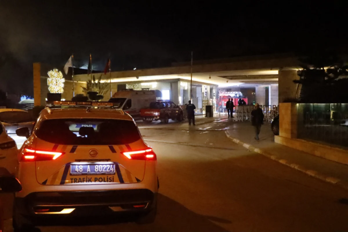 Bodrumda milyonlarla dollar dəyərində yaxtalar yanır - FOTO