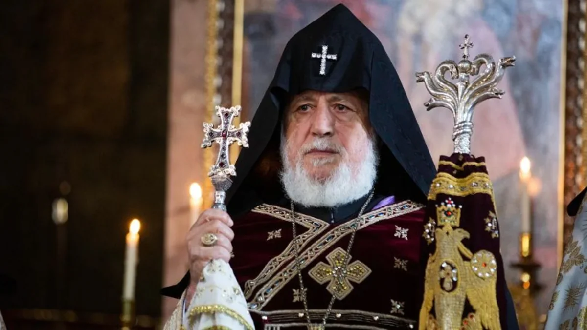 СК Армении отказал Гарегину II в выезде из страны для прощания с Илией II