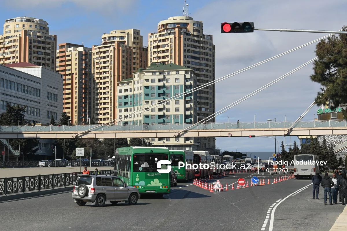 На одной из загруженных дорог в Баку ликвидирована автобусная полоса - ВИДЕО