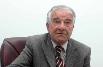 “Ay bədbəxtlər və yaxud yarımbədbəxtlər, Anar yazıçıdır e, futbolçu deyil...” – 80 yaşlı Seyran Səxavətdən hadisə kimi MÜSAHİBƏ