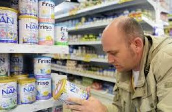 В Кыргызстане предлагают запретить рекламу детских смесей