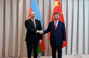 Si Cinpin İlham Əliyevi təbrik etdi