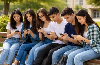 Sosial medianın gənclərə təsiri: dəyərlər və məsuliyyət balansı necə qorunmalıdır?