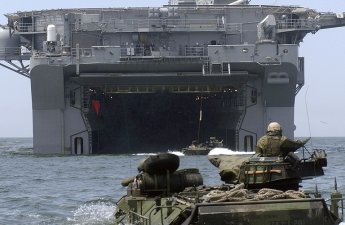 ABŞ ikinci amfibiya hücum qrupunu da Yaxın Şərqə göndərdi