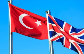Türkiyə və Britaniya müdafiə nazirləri 