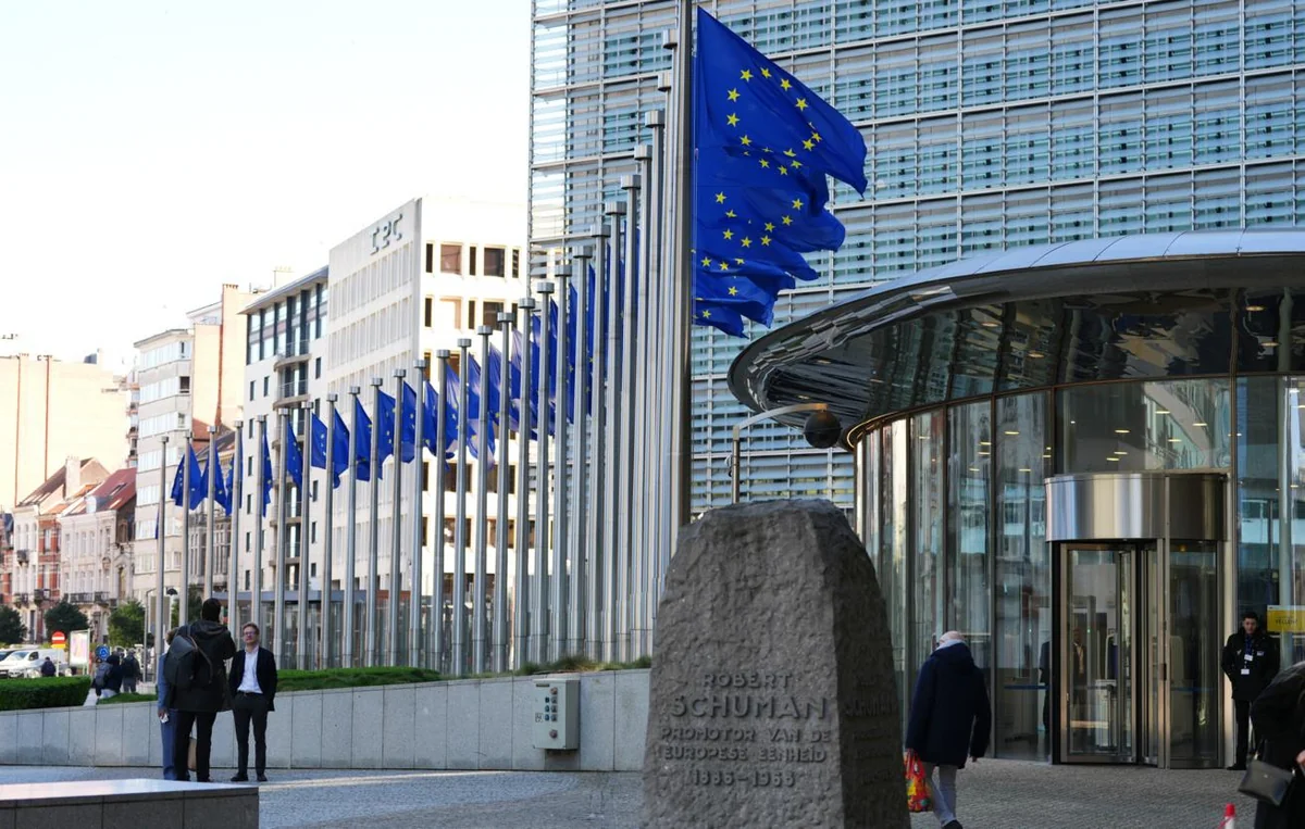 СМИ: ЕС отложил запрет на импорт нефти из РФ из-за кризиса в Иране