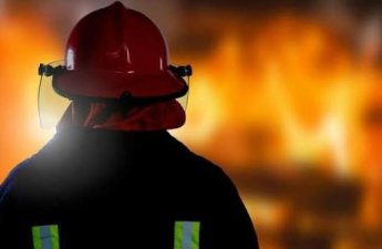 Tovuzda iki mərtəbəli ev yanıb